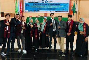 FAI Universitas Iqra Buru Gelar Yudisium, Puluhan Mahasiswa Resmi Menyandang Gelar Sarjana